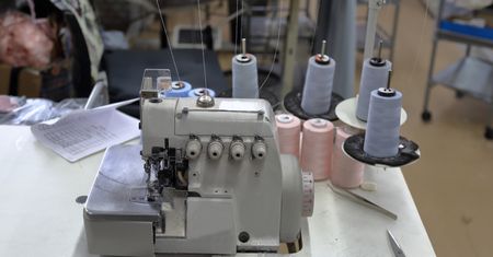 Po 300 latach upada najstarsza fabryka igieł na świecie. Oto powody