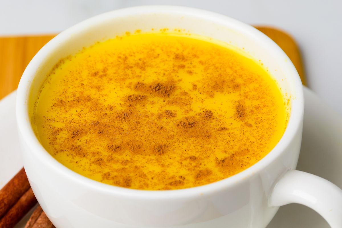 Turmeric coffee: The golden brew enhancing mornings and health