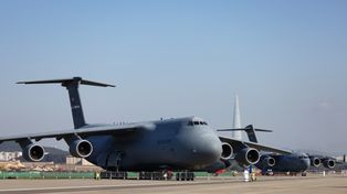 Amerykanie podnieśli transportowce. Lecą w jednym kierunku