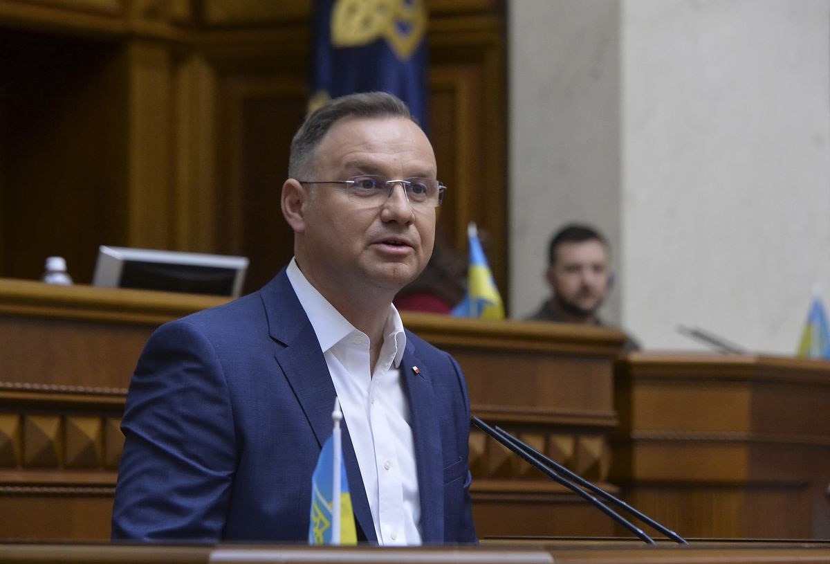 Polish President Andrzej Duda addresses lawmakers during his visit to the Ukrainian Parliament in Kyiv, Ukraine, 22 May 2022. Andrzej Duda arrived in Ukraine to meet with top officials and express his support for Ukraine amid the Russian invasion. EPA/ANDRII NESTERENKO Dostawca: PAP/EPA.
