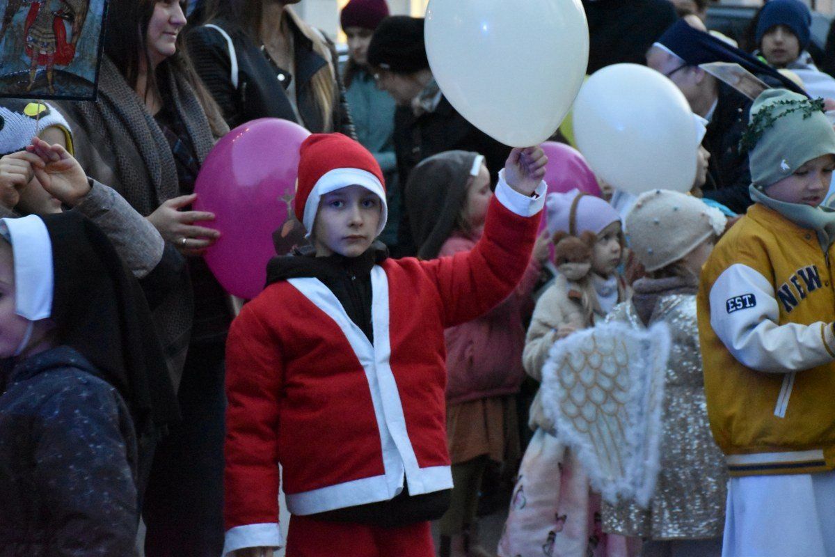Na dzień przed Wszystkimi Świętymi ulicami Kalisza przeszedł Korowód Świętych. Wierni przebrani za swoich patronów lub postaci świętych przeszli trasą z Parafii Świętej Rodziny do Narodowego Sanktuarium Świętego Józefa.
