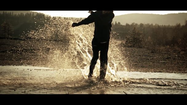 W jaki sposób tani Canon 550D może nagrywać filmy z prędkością 4000 kl./s? 1