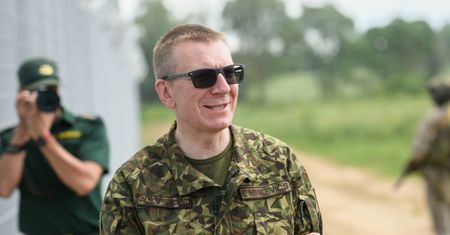 Obowiązkowy pobór do wojska? Prezydent tego europejskiego kraju stawia sprawę jasno