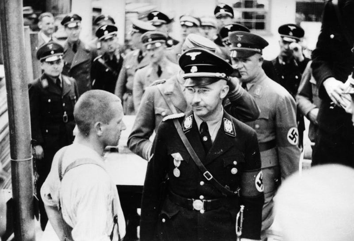 Heinrich Himmler wizytujący KL Dachau w 1936 r.