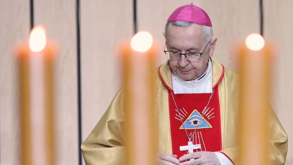 Przewodniczący KEP zachęca, aby msze oglądać w mediach