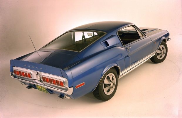 100 specjalnych wersji Forda Mustanga 87