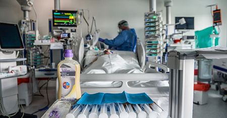 Zabija nie COVID-19, tylko współistniejąca bakteria? Polacy badają wpływ innych infekcji na przebieg zakażenia koronawirusem