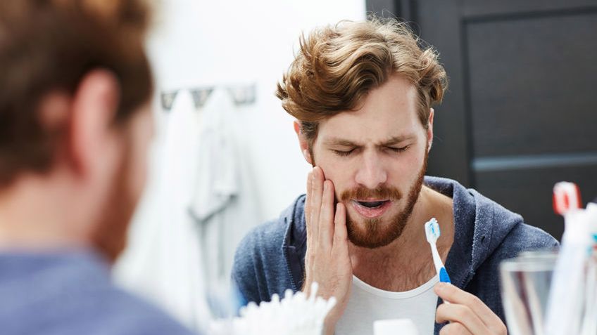 Kieszonka dziąsłowa to dolegliwość stomatologiczna, która może wywołać szereg nieprzyjemnych objawów