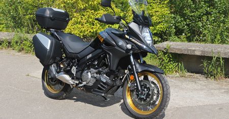 Suzuki V-Strom 650XT: uniwersalny podróżnik