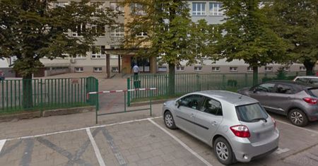 Wymiotował na lekcji. 17-latek zmarł w szpitalu. Jest sekcja zwłok