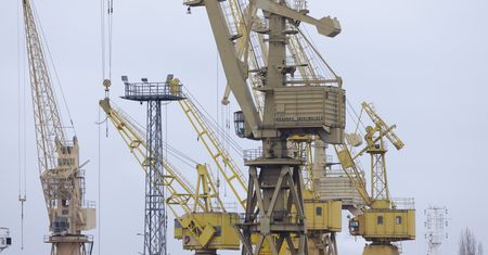 Rosyjski kuter w pobliżu gazociągu. Straż Graniczna zareagowała