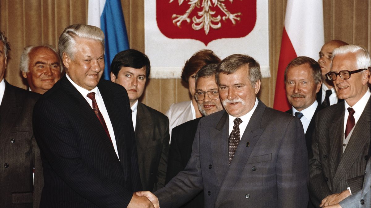 Borys Jelcyn i Lech Wałęsa. Czy historia o "upiciu" prezydenta Rosji jest prawdziwa?