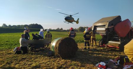 Potworny wypadek w Lubstówku. Maszyna wciągnęła rolnika