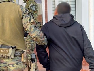 Przybyli z Zimbabwe i Wenezueli. Teraz muszą wyjechać z Polski. Siatka rozbita