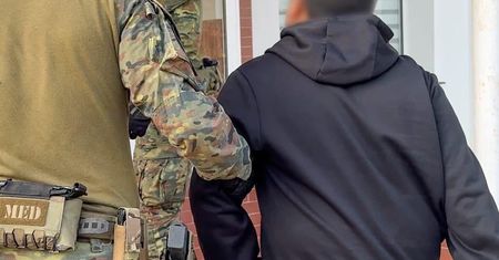Przybyli z Zimbabwe i Wenezueli. Teraz muszą wyjechać z Polski. Siatka rozbita