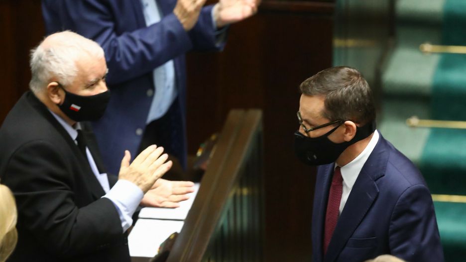 Nowa strategia rządowa do 2030 r. PiS planuje zostać w UE