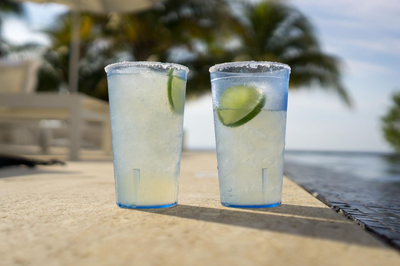 Najlepszy domowy izotonik. Nawadnia lepiej niż sama woda