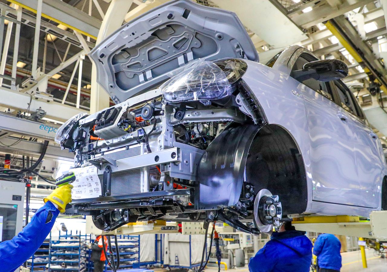 Polski przemysł z najlepszym wynikiem PMI od trzech lat. Duży bank zabrał głos