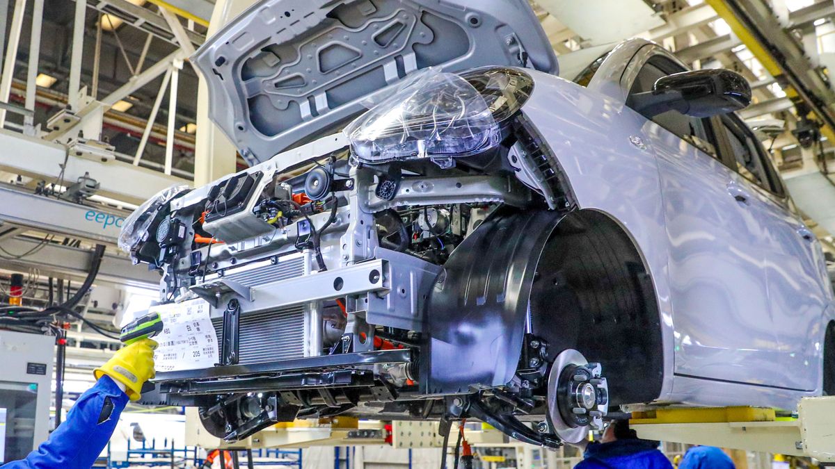 QINGDAO, CHINA - FEBRUARY 05 2025: Workers assemble cars at a car plant of SAIC-GM-Wuling in Qingdao city in east China's Shandong province Wednesday, Feb. 05, 2025. (Photo credit should read ZHANG JINGANG / Feature China/Future Publishing via Getty Images)
