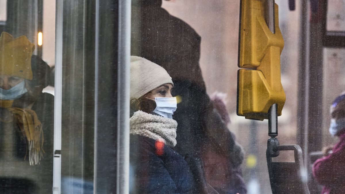 Czy piąta fala epidemii w Polsce będzie ostatnią? Dr Paweł Grzesiowski studzi optymizm. 