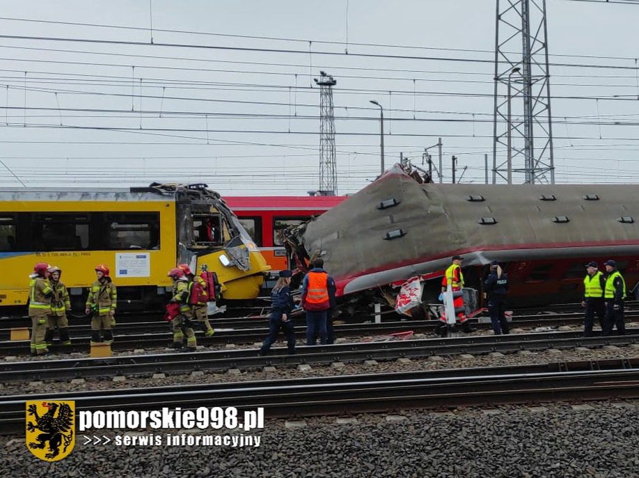 Czołowe zderzenie dwóch pociągów w Gdyni