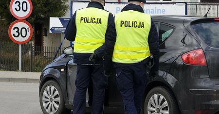 Policja prosi o odblokowanie telefonu. Co na to przepisy?