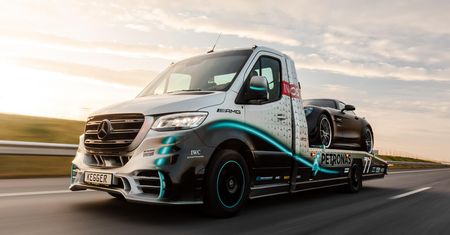 Mercedes Sprinter od Keggera. Laweta idealna pod supersamochód