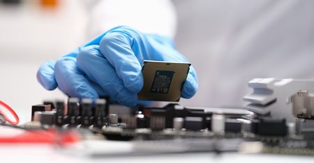 Nadchodzi nowy król wydajności. Pierwsze przecieki o Intel Core Ultra 9 4950K