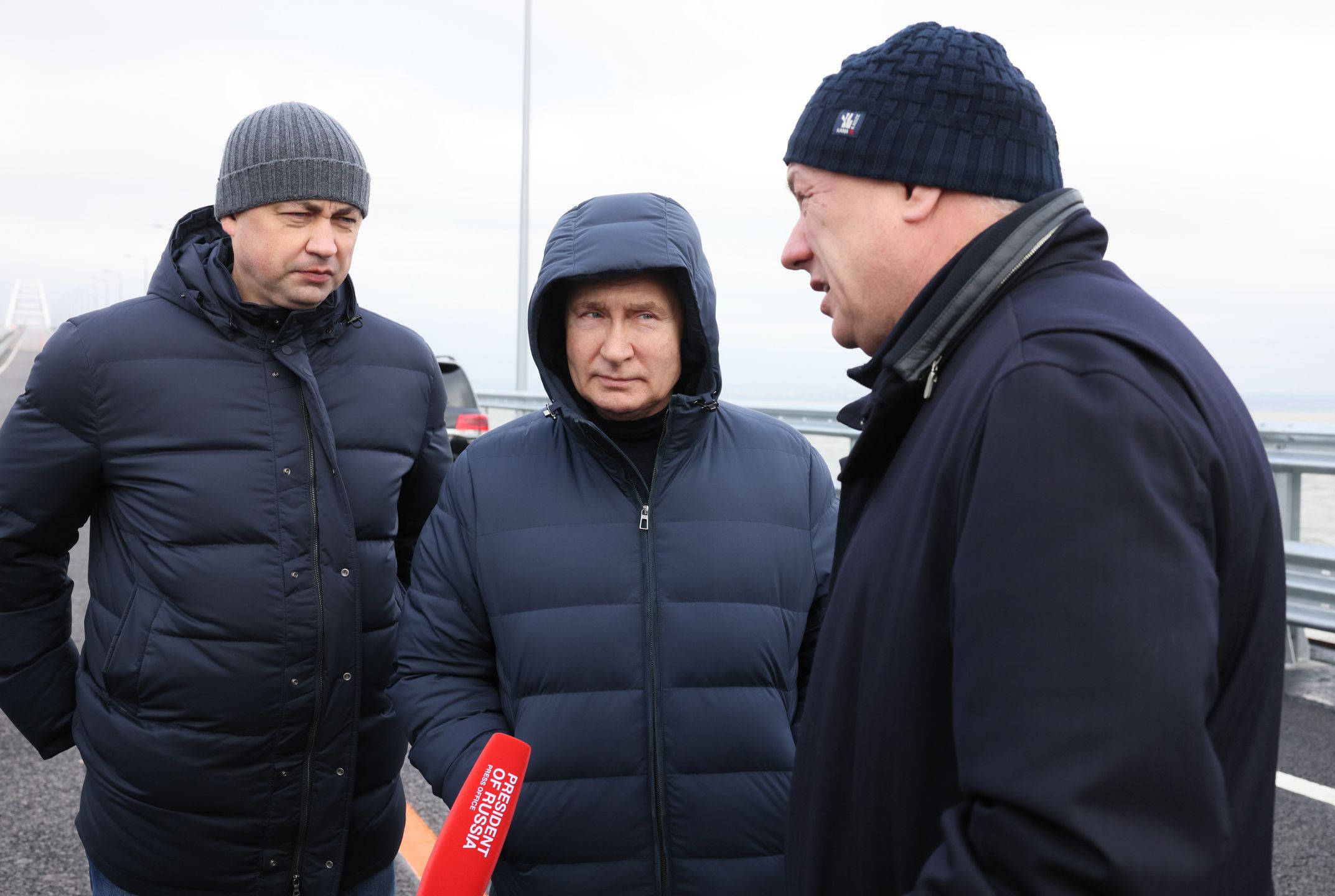 Russian President Putin visits repaired Crimean Bridge damaged by bomb in October
epa10349738 Russian President Vladimir Putin (C) and Russian Deputy Prime Minister Marat Khusnullin (R) visit the Kerch Strait Bridge, Crimea, 05 December 2022. The motorway of the Crimean Bridge was repaired after it was damaged by the terrorist attack in October 2022 and opened to traffic on 05 December 2022.  EPA/MIKHAIL METZEL / KREMLIN POOL / SPUTNIK / POOL MANDATORY CREDIT 
Dostawca: PAP/EPA.
MIKHAIL METZEL / KREMLIN POOL / SPUTNIK / POOL