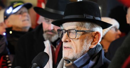 Lawina oburzenia po słowach Jana Pietrzaka. "Nawołuje do mordowania uchodźców"