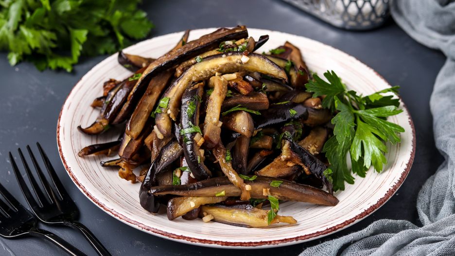 Smażony bakłażan w sosie sojowym