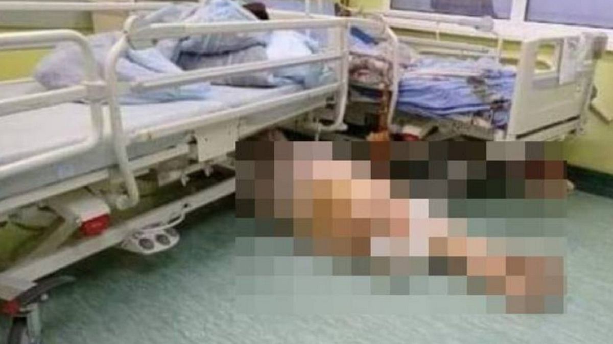 Półnaga pacjentka na podłodze szpitala w Zgierzu.