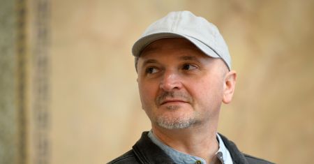 Jacek Lusiński nakręcił serial o branży pogrzebowej. "Chcę, by widzowie zmierzyli się ze swoimi emocjami"