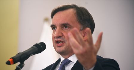 Rząd uderzy w Allegro. Propozycja Ziobry to prezent dla Amazona i Aliexpress