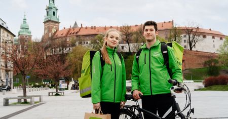 Nowa usługa Żabki. Hot-dog na kliknięcie