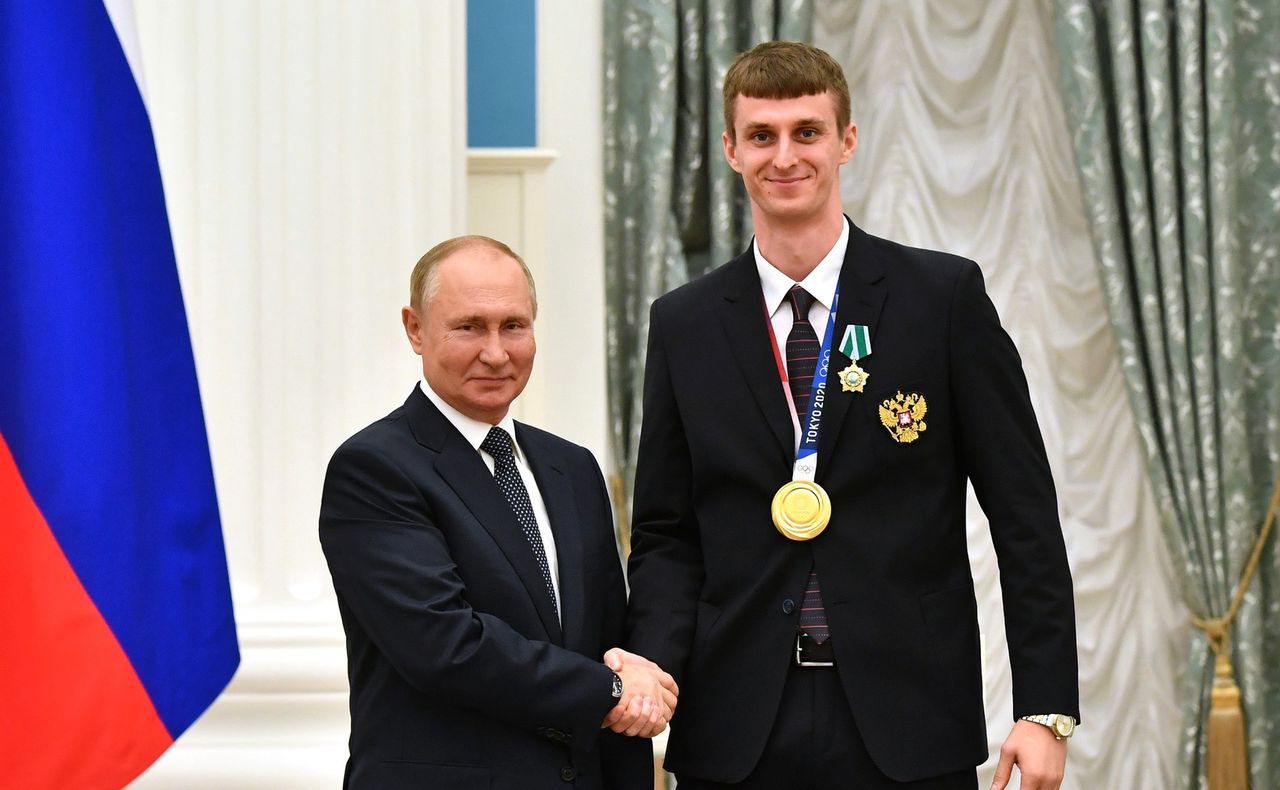 Scandal erupts as pro-Putin athlete qualifies for Paris 2024 Olympics amid ongoing Ukraine war