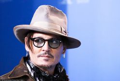 Johnny Depp ledwo stał. Ochroniarz pomógł zachować równowagę
