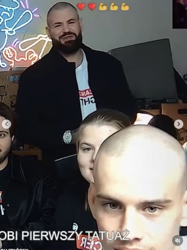 Wojtek Gola podczas streama Łatwoganga