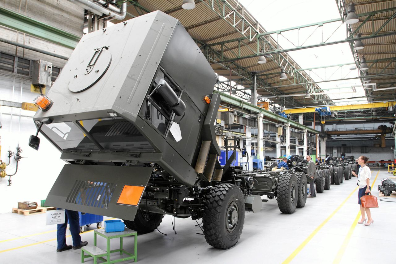 Legendarny Jelcz poza Jelczem. Burmistrz: jestem zaskoczony