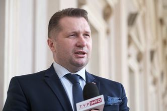 Czarnek zdecydował. Dzieci nauki o biznesie będą czerpać z tekstów Jana Pawła II