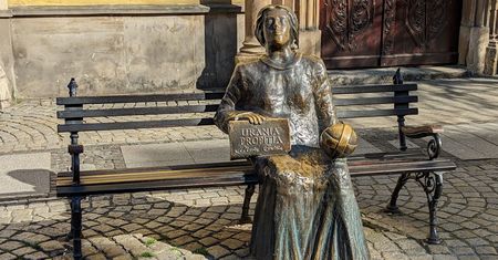 Znała siedem języków. Wiedzę zdobyła w domu