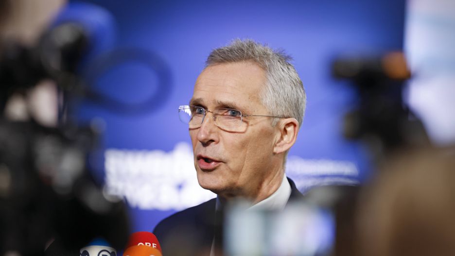 Informal meeting of EU defense ministers in Stockholm
epa10509053 NATO Secretary General Jens Stoltenberg talks to journalists upon his arrival to an informal meeting of EU defense ministers at the Scandinavian XPO in Marsta, outside Stockholm, Sweden, 08 March 2023. The defence ministers will discuss the EU's military support to Ukraine, among other topics.  EPA/CHRISTINE OLSSON SWEDEN OUT 
Dostawca: PAP/EPA.
CHRISTINE OLSSON