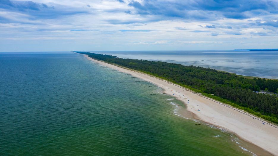 Półwysep helski. Widom na plażę w Chałupach