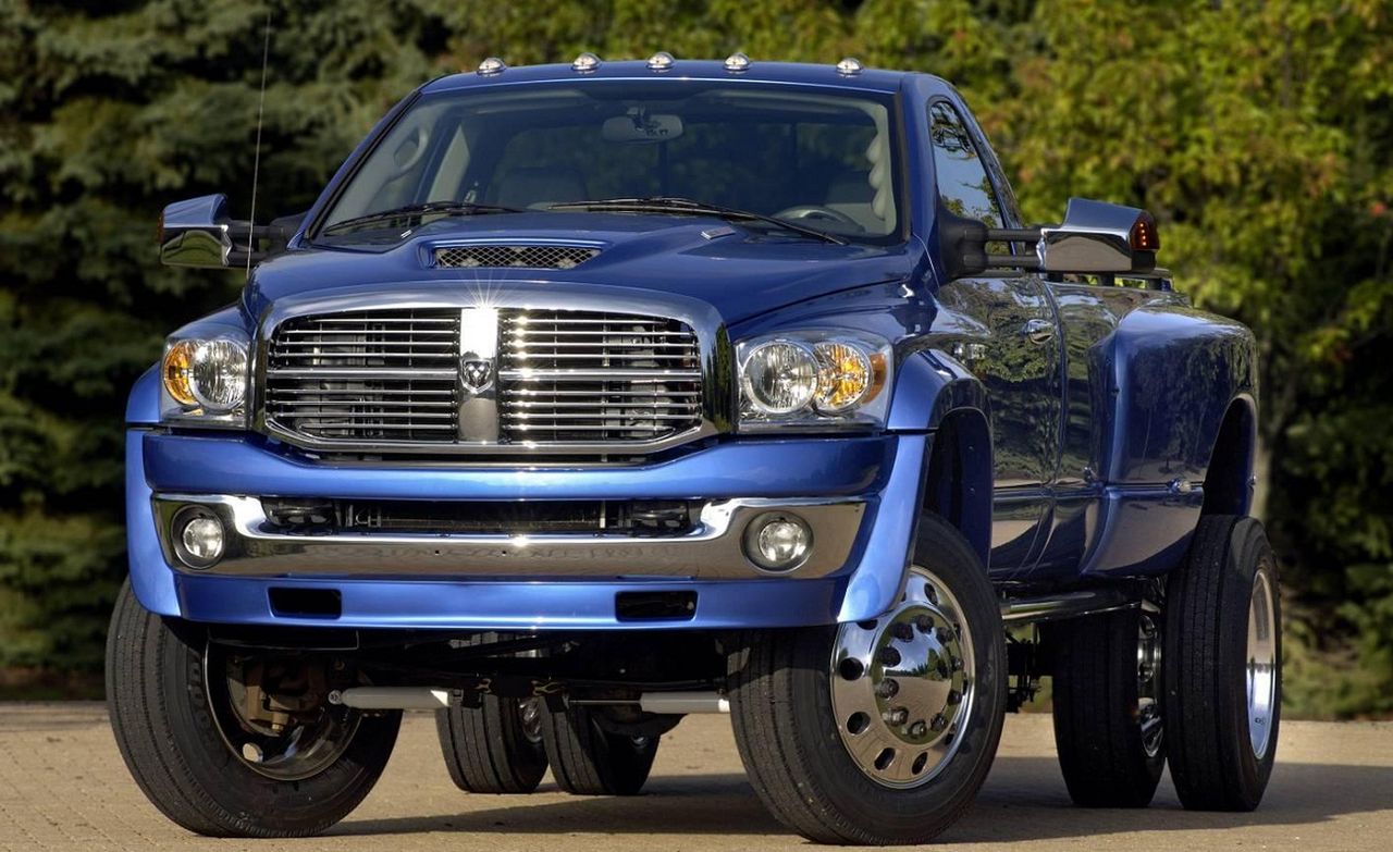 Dodge Ram 3500 Heavy Duty Single Cab (fot. caradvice.com.au)