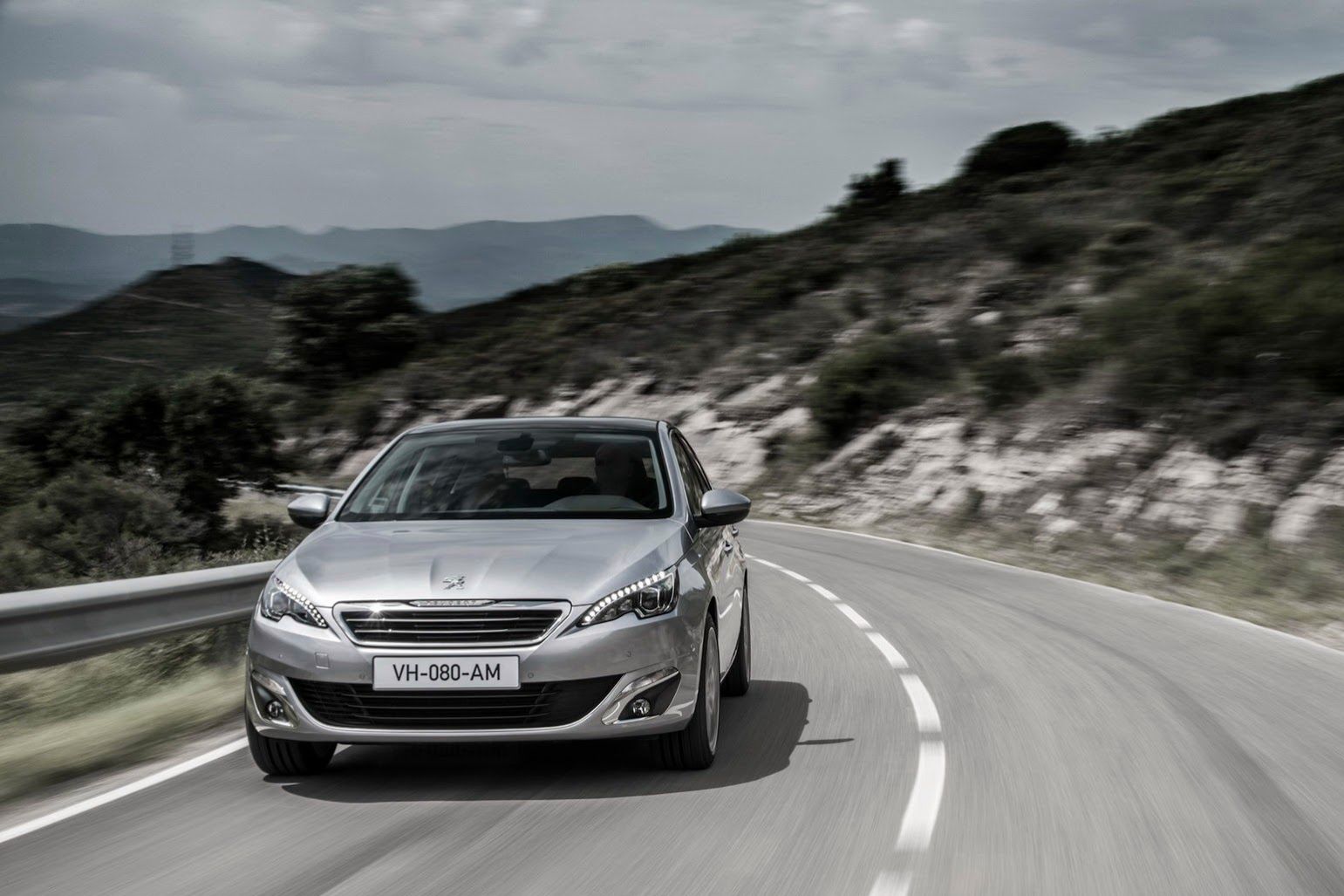Nowy Peugeot 308 w obszernej galerii zdjęć 90