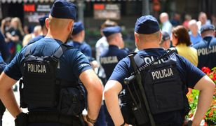 Kolejna skandaliczna interwencja. Policjant uderzył mężczyznę w twarz