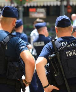 Kolejna skandaliczna interwencja. Policjant uderzył mężczyznę w twarz