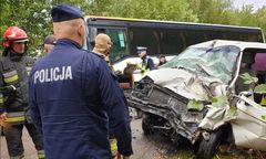 Podlasie. Autobus szkolny zderzył się z autem dostawczym. Nie żyje kierowca