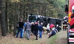 Tragiczny wypadek pod Ostrołęką. Jedna osoba nie żyje. Wzrosła liczba rannych