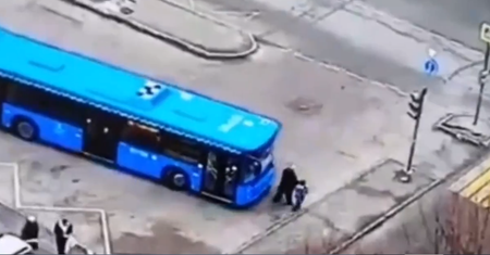Koszmarny wypadek w Rosji. Babcia oddała życie za wnuczka